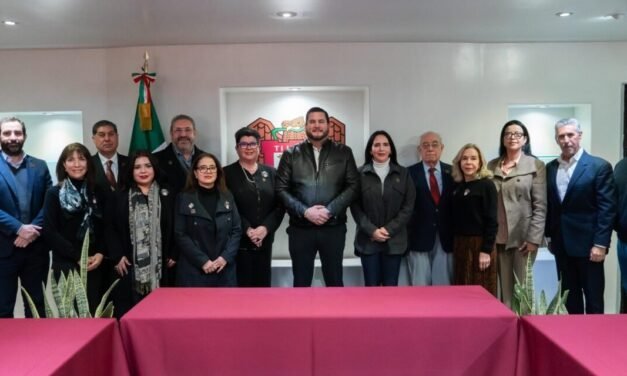 ALCALDE BURGUEÑO TOMÓ PROTESTA A LOS INTEGRANTES DEL XV CONSEJO DIRECTIVO DEL COLEGIO DE VALUADORES ESTADO DE BAJA CALIFORNIA 