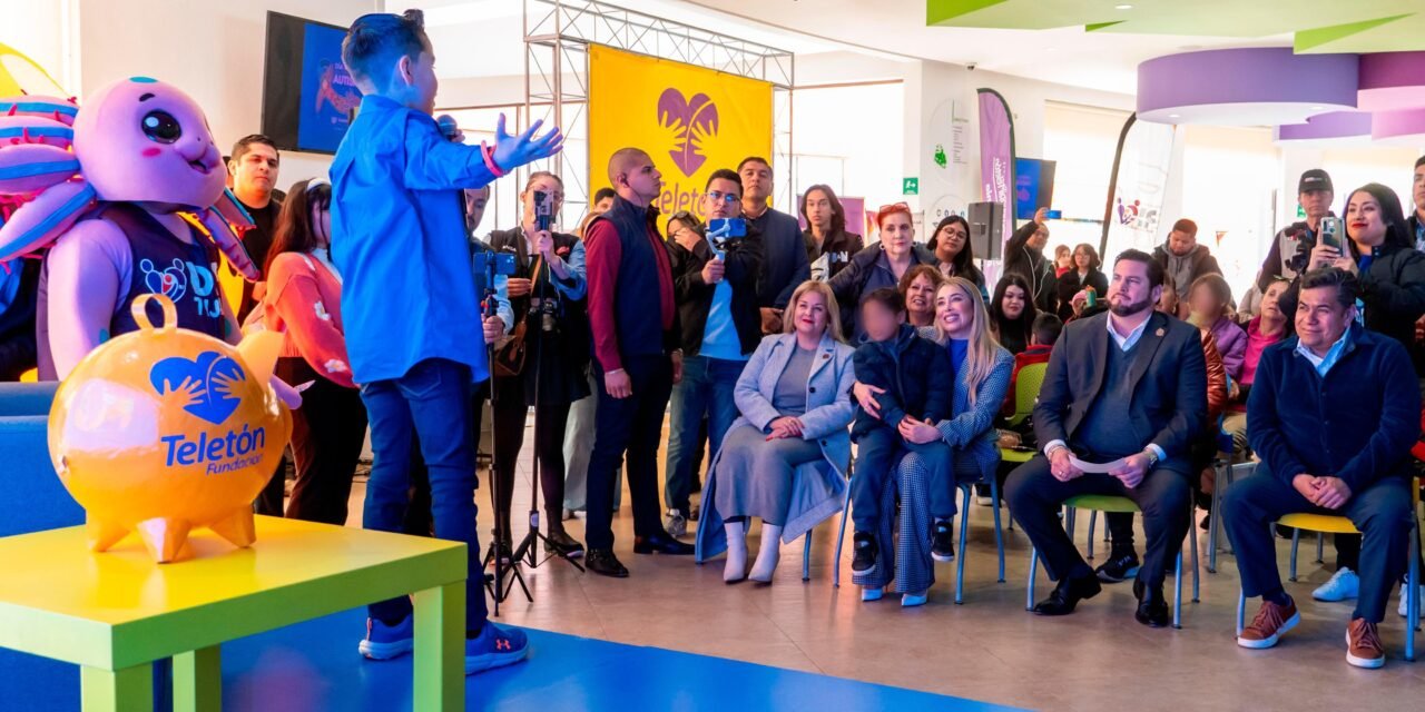 PALACIO MUNICIPAL SE ILUMINA DE AZUL EN EL DÍA MUNDIAL DEL AUTISMO