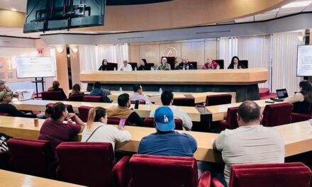 IMPARTE XXV AYUNTAMIENTO DE TIJUANA TALLER A COMERCIANTES DE BAZARES SOBRE LA REGLAMENTACIÓN MUNICIPAL