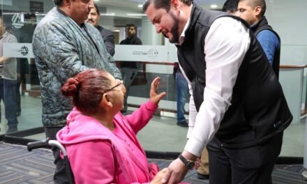 AYUNTAMIENTO DE TIJUANA OTORGA TÍTULOS DE PROPIEDAD A 80 FAMILIAS, BRINDANDO CERTEZA JURÍDICA