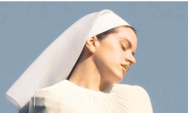 Rosalía rompe esquemas con LUX: orquesta, idiomas y un universo sonoro nuevo